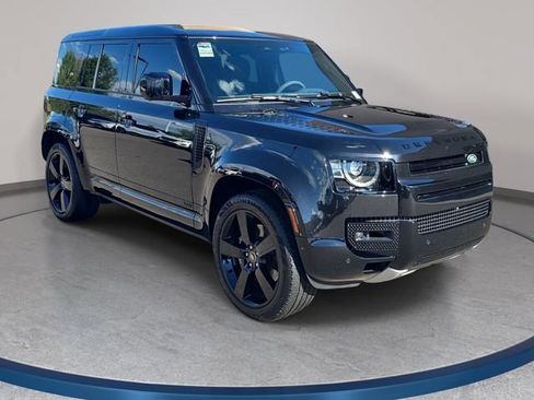 Used 2022 Land Rover Defender 110 AWD/4WD image 4