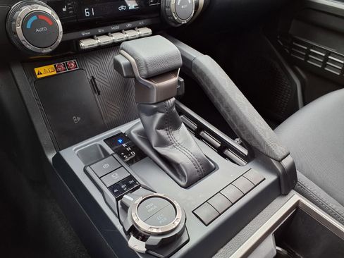 Certified 2025 Toyota Tacoma SR5 w/ SR5 Upgrade Package image 25