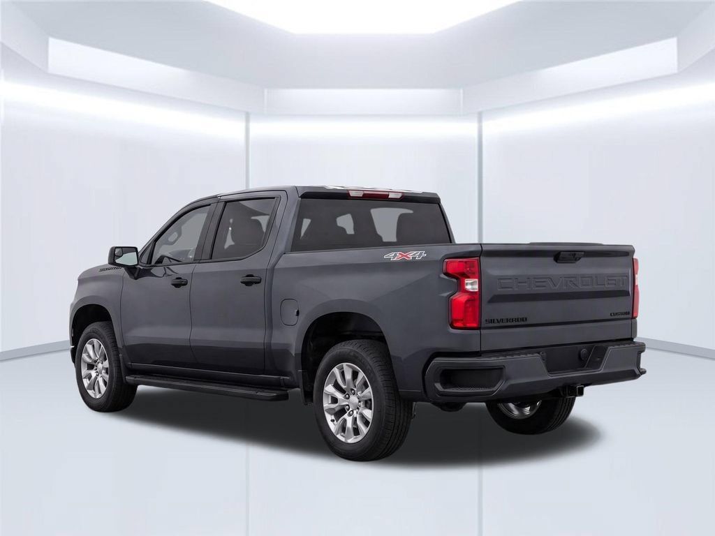 Used 2021 Chevrolet Silverado 1500 Custom w/ LPO, Dark Essentials Package AWD/4WD image 5