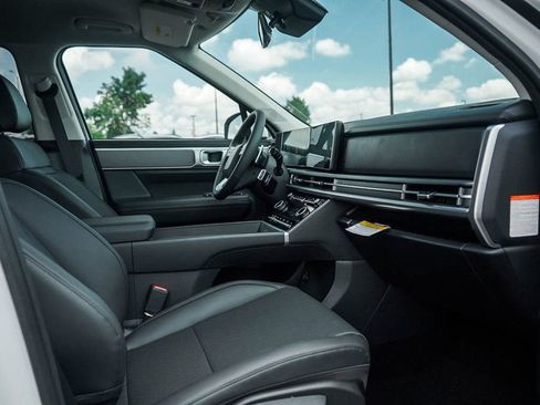 Certified 2026 Hyundai Santa Fe SEL image 11