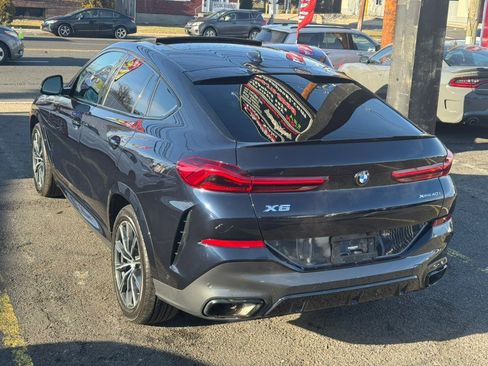 Used 2022 BMW X6 xDrive40i w/ M Sport Package image 53