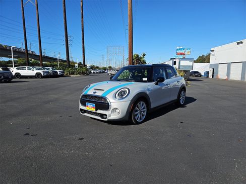Used 2017 MINI Cooper S image 3