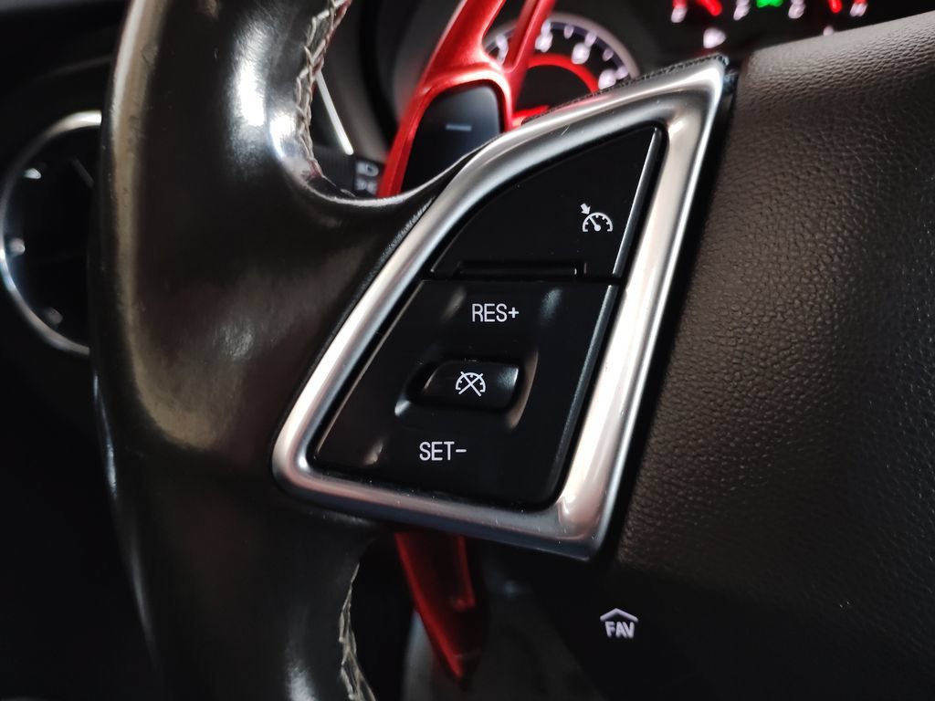 Used 2020 Chevrolet Camaro LT RWD image 22