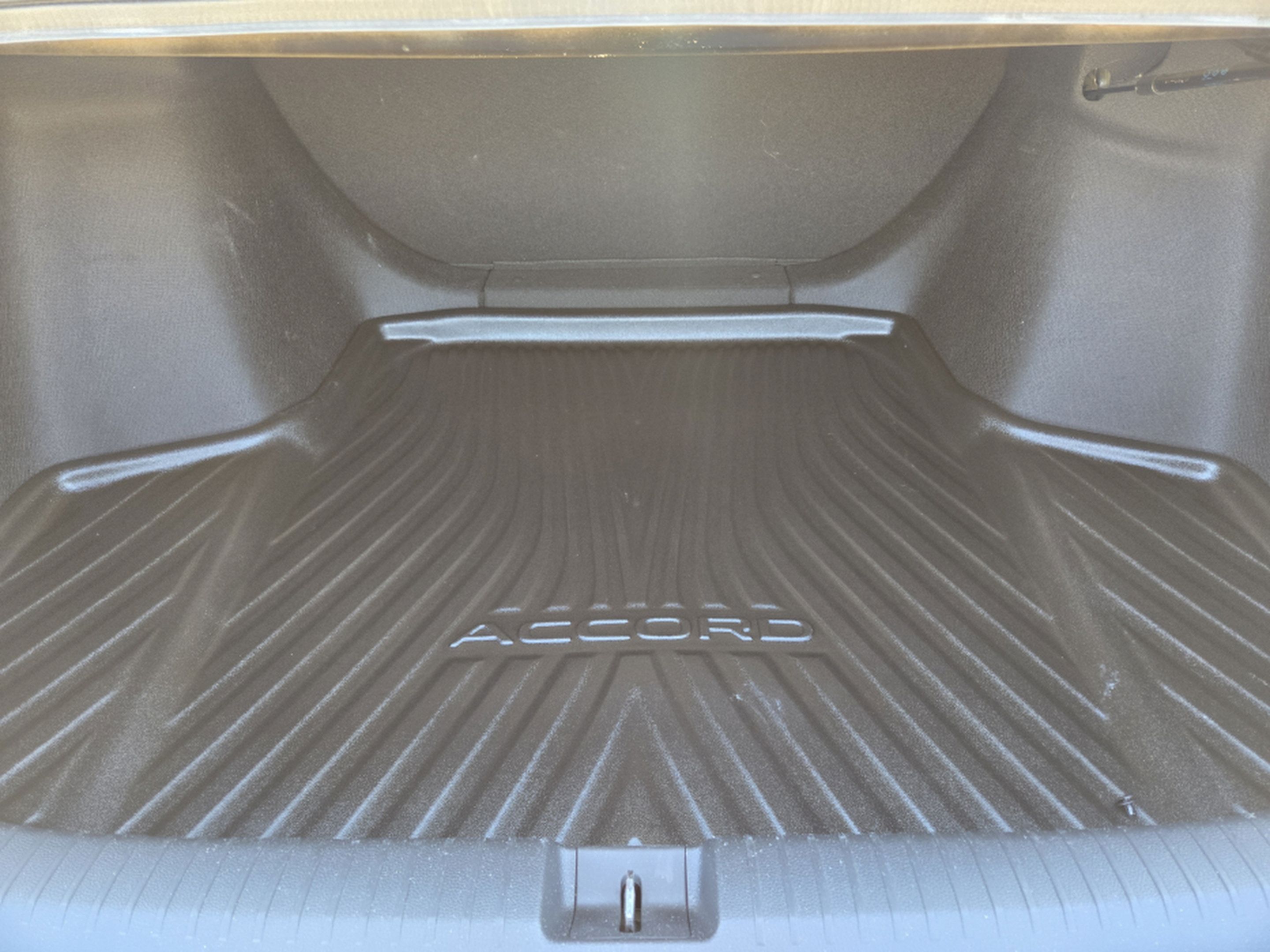 Certified 2025 Honda Accord LX image 28
