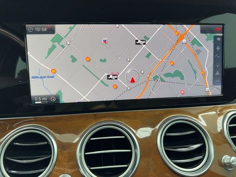 Used 2017 Mercedes-Benz E 300 image 25