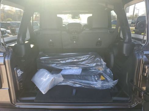 New 2026 Jeep Wrangler Unlimited Rubicon image 5