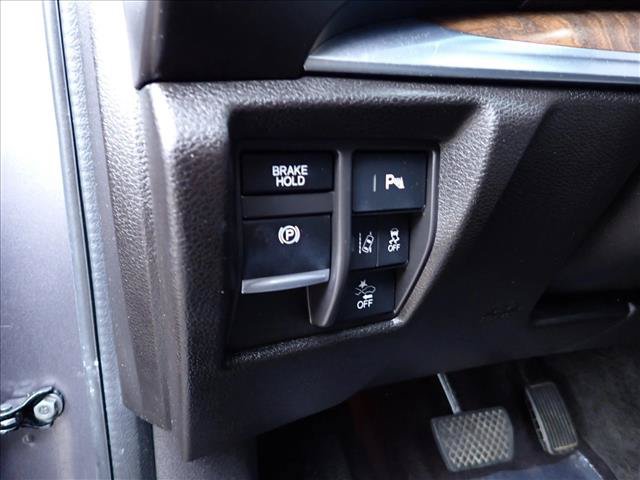 Used 2020 Acura MDX w/ Technology Package AWD/4WD image 17