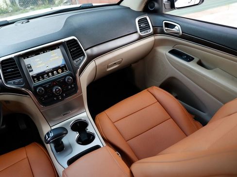 Used 2014 Jeep Grand Cherokee Limited RWD image 13