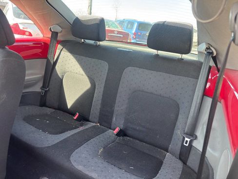 Used 2000 Volkswagen Beetle GL image 16