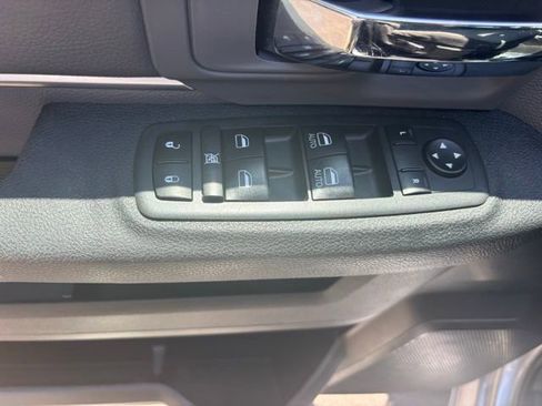 Used 2021 RAM 1500 Classic SLT RWD image 22