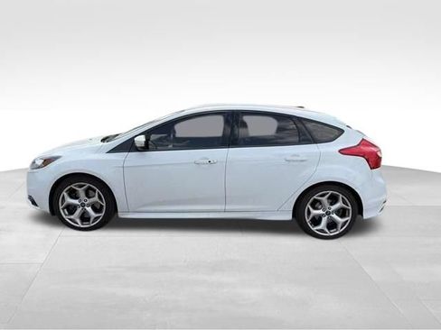 Used 2013 Ford Focus ST FWD image 3