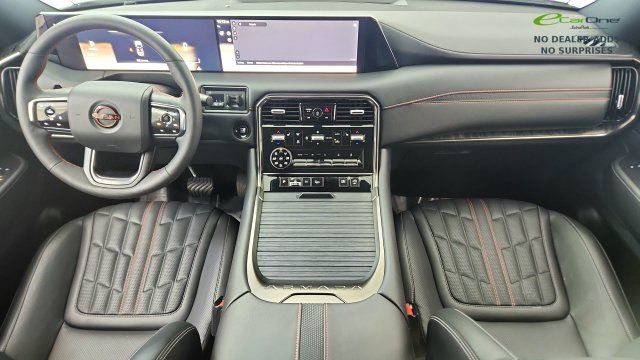 Used 2026 Nissan Armada PRO-4X w/ Captain's Chari Seat Package AWD/4WD image 89