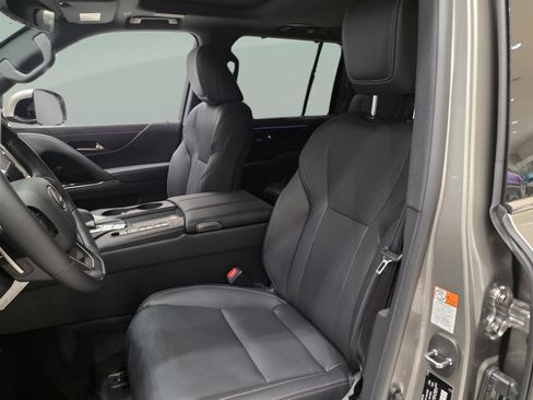 New 2026 Lexus LX 700h Luxury image 14