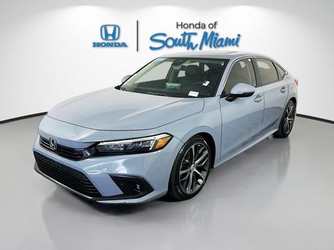 Used 2022 Honda Civic Touring image 3