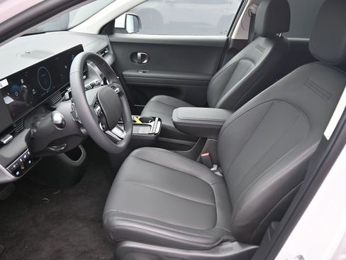 New 2025 Hyundai Ioniq 5 SEL image 10