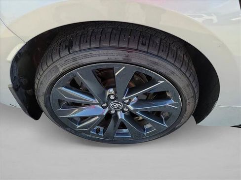 Used 2024 Toyota Corolla SE FWD image 11