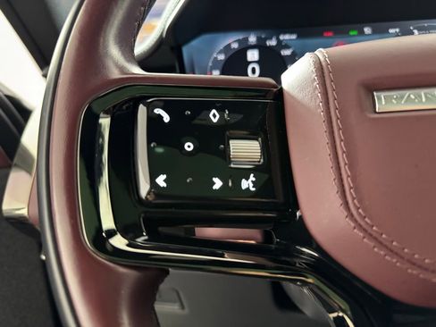 Used 2023 Land Rover Range Rover Sport SE Dynamic image 18