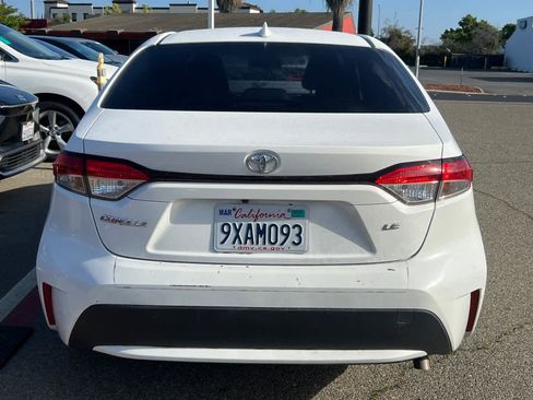 Used 2021 Toyota Corolla LE FWD image 5