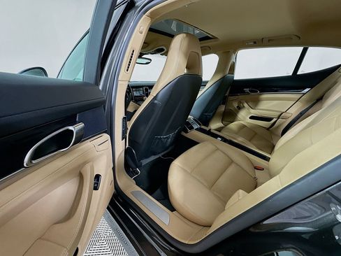 Used 2013 Porsche Panamera RWD image 17
