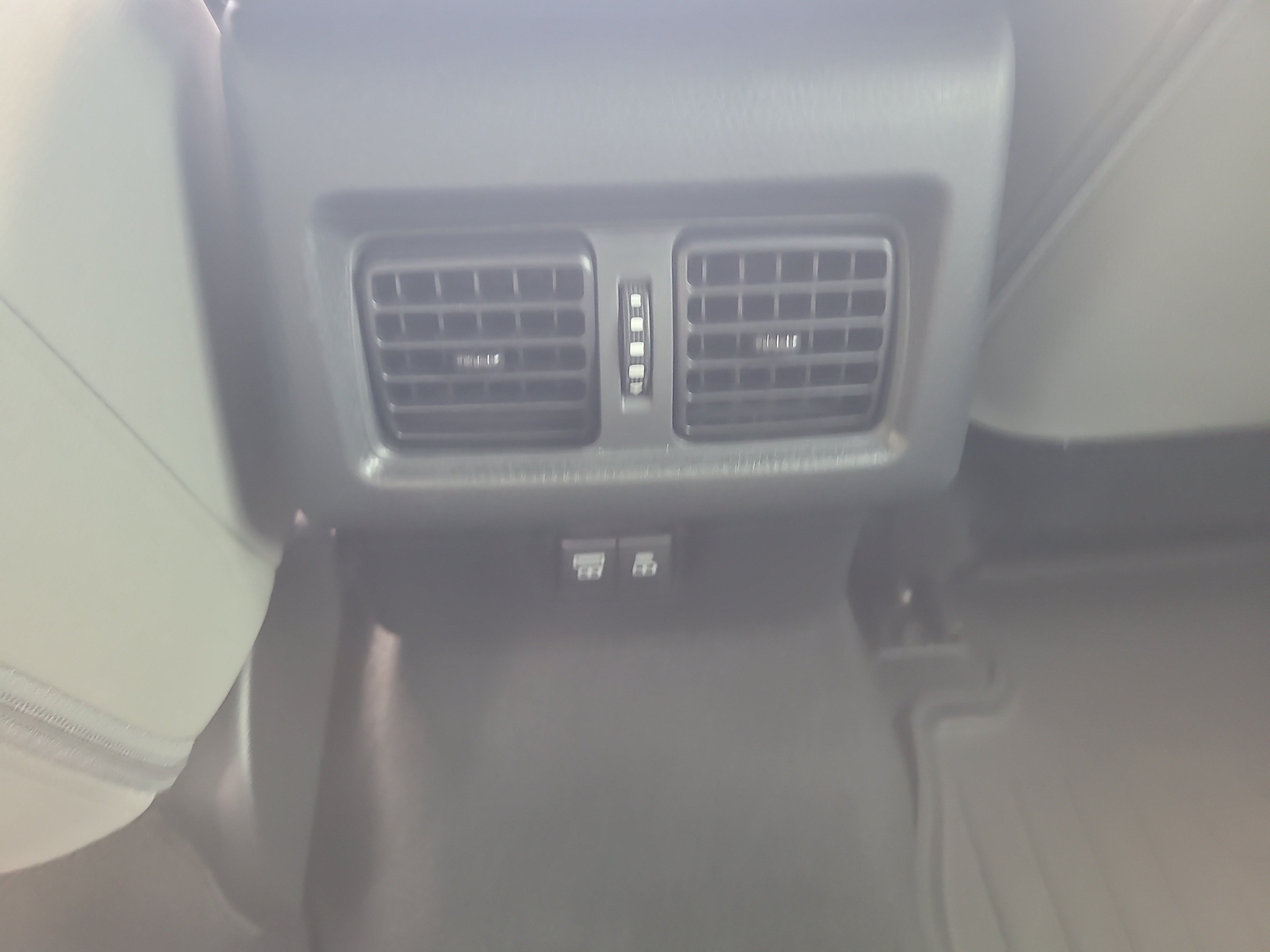 Used 2025 Toyota Camry SE FWD image 14