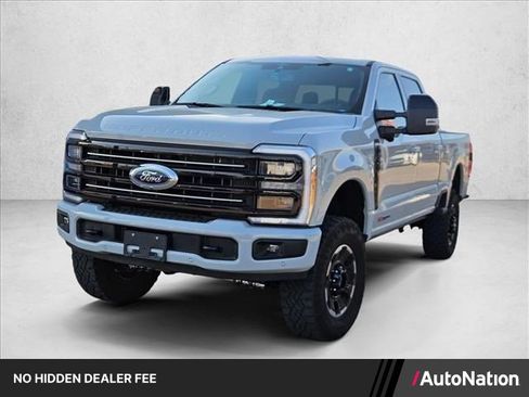Used 2025 Ford F250 Platinum w/ Tremor Off-Road Package AWD/4WD image 1