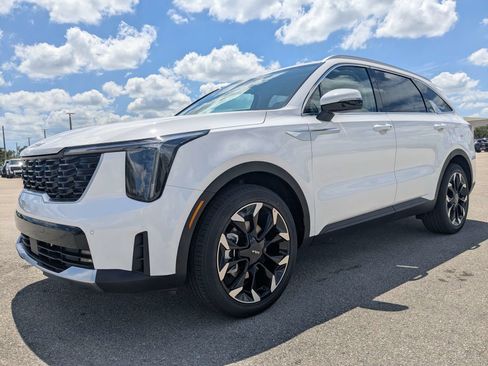 New 2026 Kia Sorento EX FWD image 9