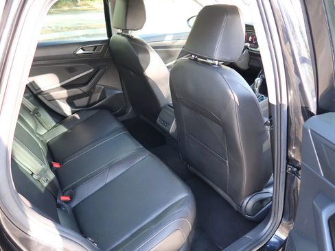 Used 2019 Volkswagen Jetta SEL FWD image 18