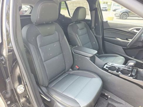 New 2026 Chevrolet Trax LT w/ Driver Confidence Package FWD image 12
