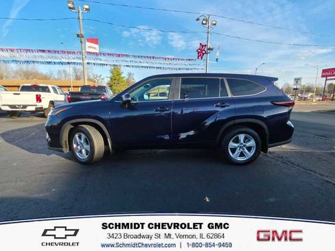 Used 2024 Toyota Highlander LE image 8