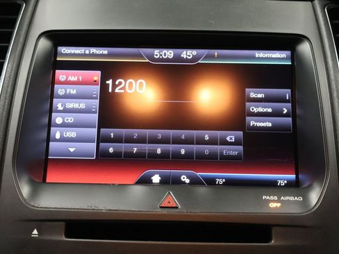 Used 2013 Ford Taurus SEL image 27