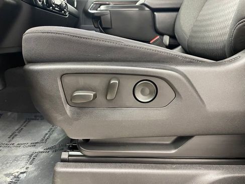 Certified 2022 Chevrolet Silverado 1500 LT Trail Boss w/ LPO, Dark Essentials Package image 9