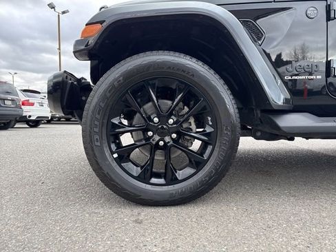 Used 2023 Jeep Gladiator Overland image 18