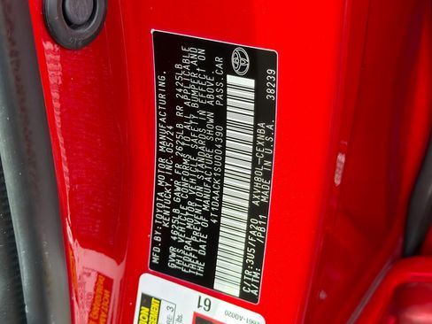 Certified 2025 Toyota Camry LE image 27