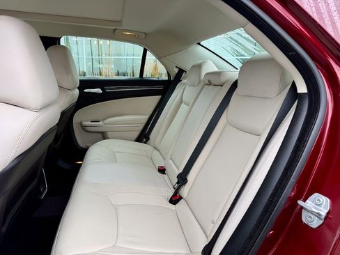 Used 2017 Chrysler 300 Limited w/ Value Package image 10