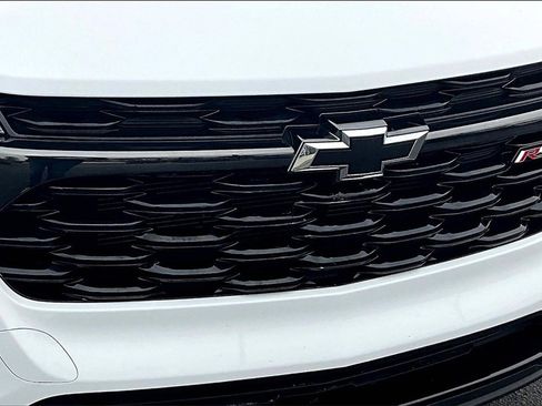 Used 2024 Chevrolet Trax RS w/ Driver Confidence Package image 29