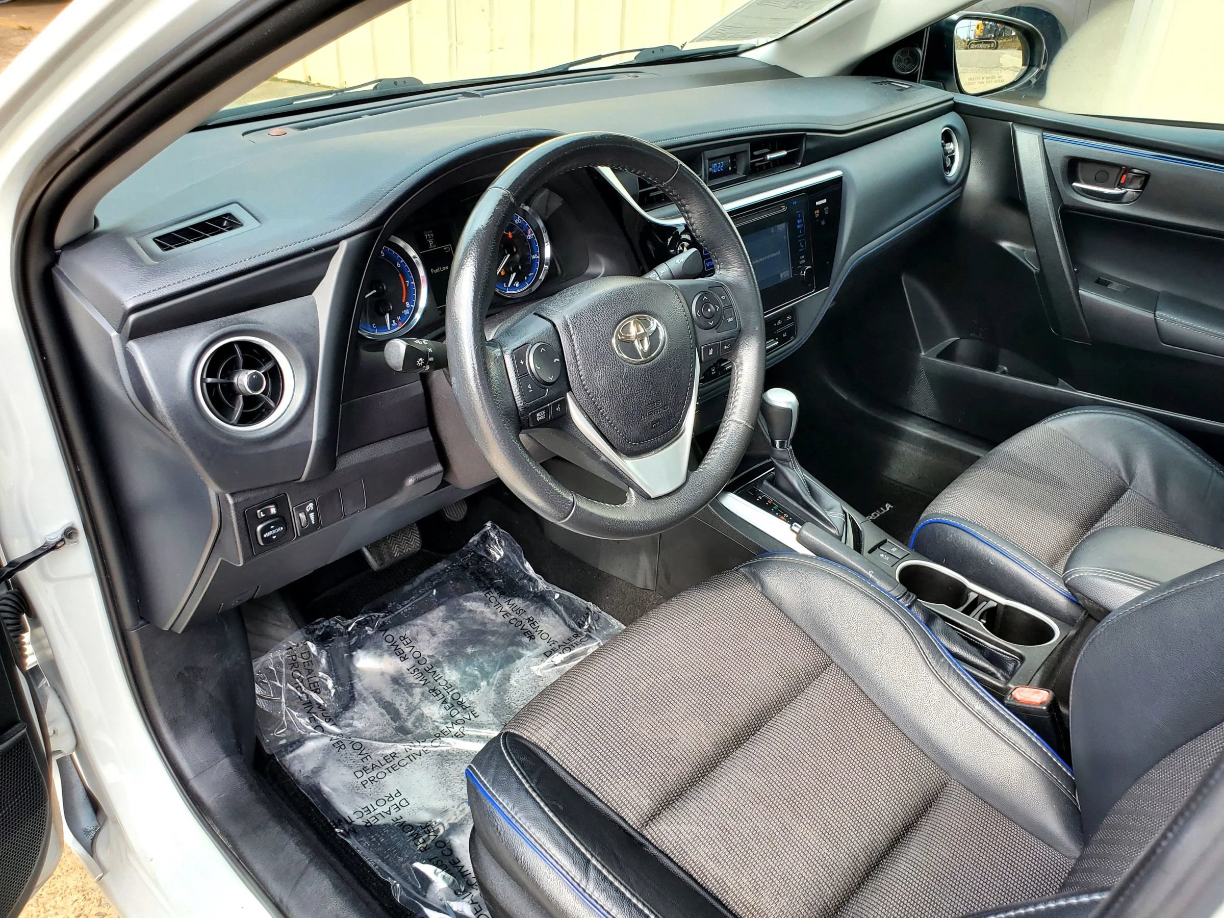 Used 2017 Toyota Corolla SE FWD image 27