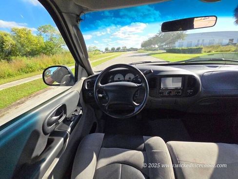 Used 2002 Ford F150 Lightning image 14