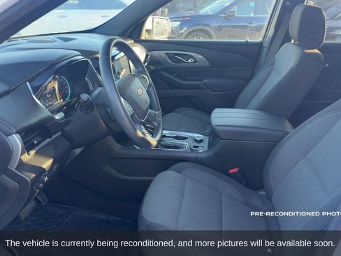 Used 2023 Chevrolet Traverse LT FWD image 11