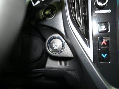 Used 2025 Subaru Forester Limited image 34