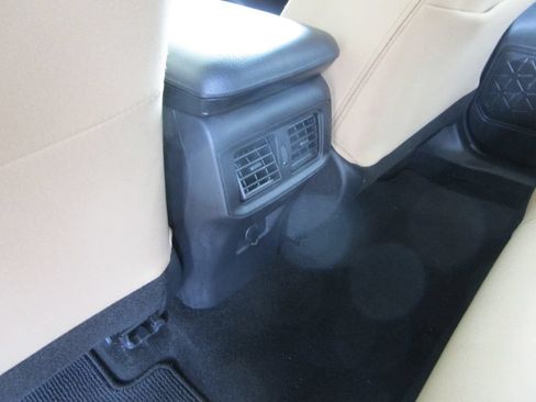 Used 2024 Toyota RAV4 LE AWD/4WD image 17