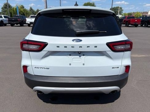 Used 2025 Ford Escape Active AWD/4WD image 6