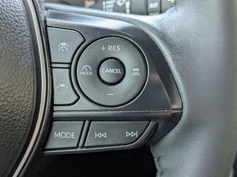 Certified 2024 Toyota Corolla Cross SE image 22