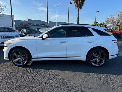 Used 2023 Genesis GV70 2.5T w/ Sport Prestige Package image 7