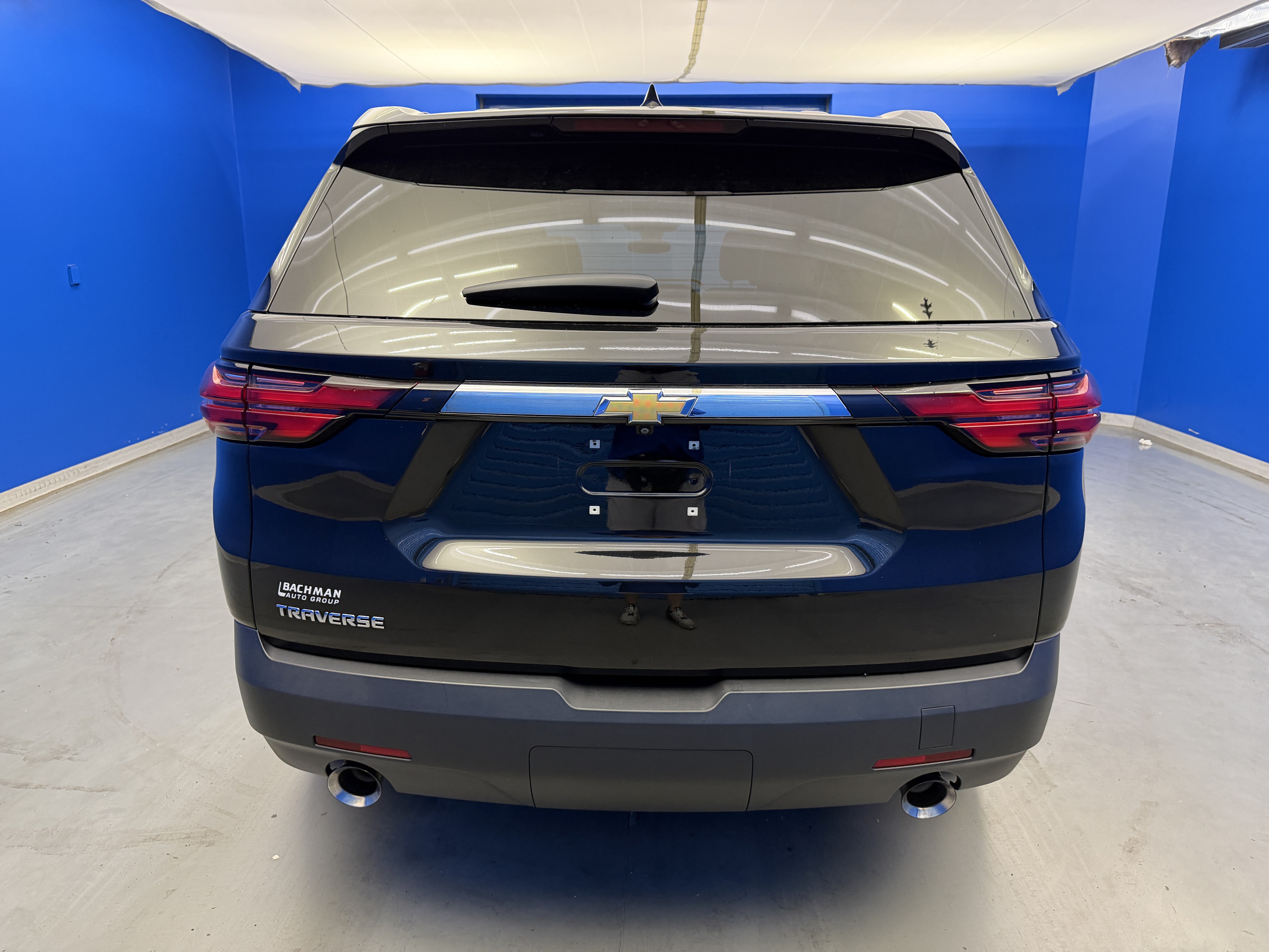 Used 2023 Chevrolet Traverse LS FWD image 6