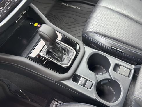 Used 2025 Subaru Forester Limited image 26