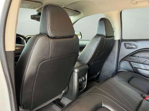 Used 2022 Chevrolet Colorado LT w/ Luxury Package image 21