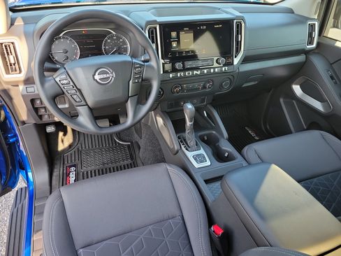 Used 2026 Nissan Frontier SV AWD/4WD image 14