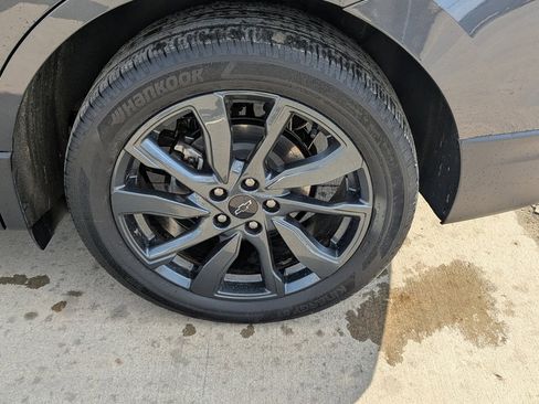 Used 2023 Chevrolet Equinox RS w/ RS Leather Package image 13