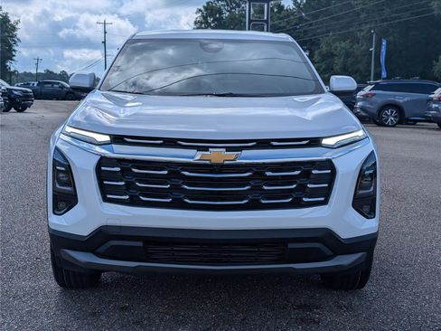 New 2026 Chevrolet Equinox LT w/ Convenience Package II FWD image 8