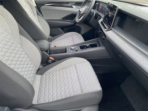 New 2026 Volkswagen Tiguan S image 8